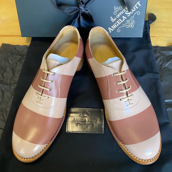 These Angela Scott Oxford’s are crazy sexy cool! - Picture 1 of 5